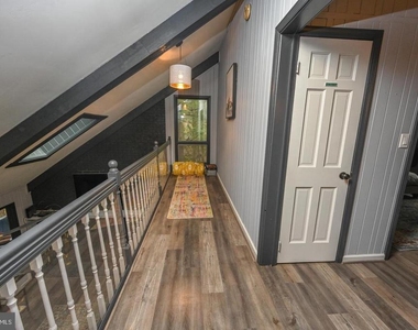 285 Lakeshore Drive - Photo Thumbnail 25