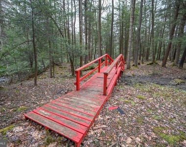 285 Lakeshore Drive - Photo Thumbnail 41