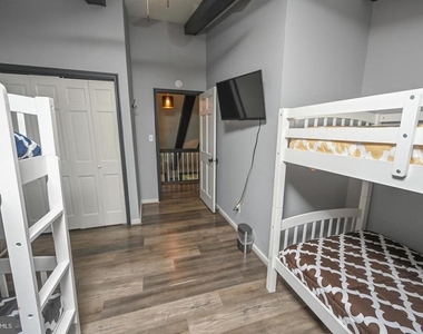 285 Lakeshore Drive - Photo Thumbnail 29