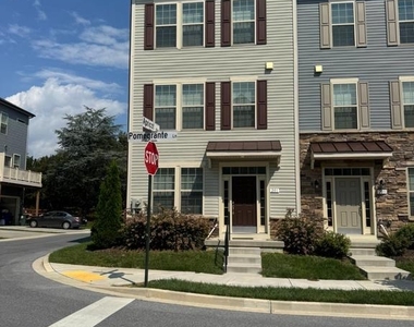 201 Pomegranate Lane - Photo Thumbnail 2