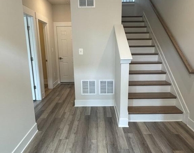 201 Pomegranate Lane - Photo Thumbnail 11