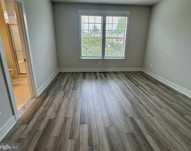 201 Pomegranate Lane - Photo Thumbnail 16