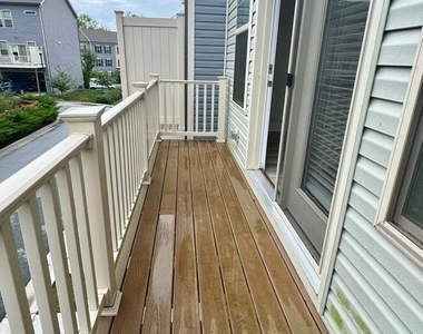 201 Pomegranate Lane - Photo Thumbnail 33