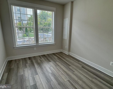 201 Pomegranate Lane - Photo Thumbnail 12