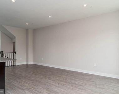 6021 Etterbeek Street - Photo Thumbnail 15