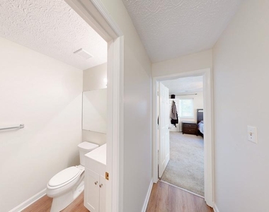 2106 Whitehall Road - Photo Thumbnail 10