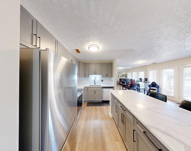 2106 Whitehall Road - Photo Thumbnail 2