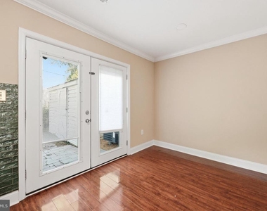 569 Lancaster Place - Photo Thumbnail 18