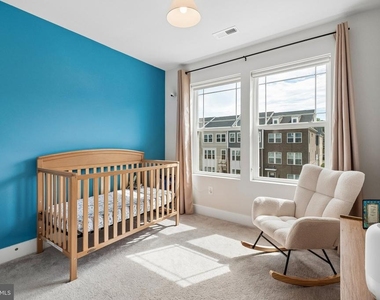 6941 Waterbury Place - Photo Thumbnail 14