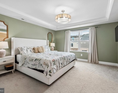 6941 Waterbury Place - Photo Thumbnail 12