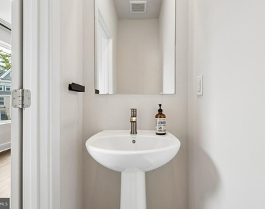 6941 Waterbury Place - Photo Thumbnail 10