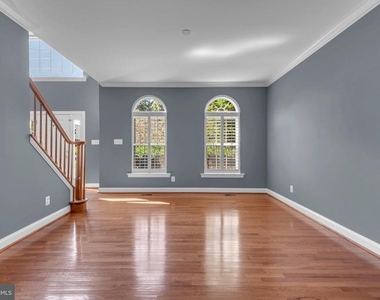 3355 Lancer Court - Photo Thumbnail 5