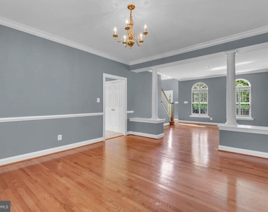 3355 Lancer Court - Photo Thumbnail 7