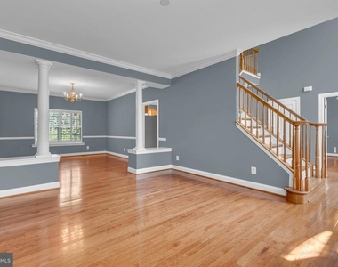 3355 Lancer Court - Photo Thumbnail 2