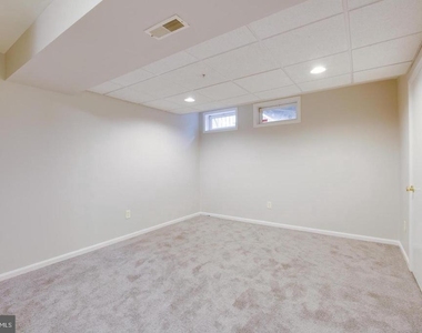 9307 Vanguard Court - Photo Thumbnail 20