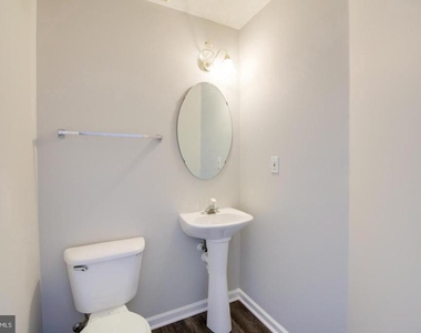 9307 Vanguard Court - Photo Thumbnail 5