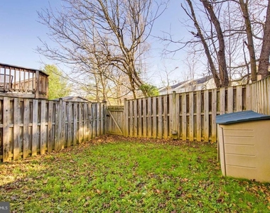 9307 Vanguard Court - Photo Thumbnail 24