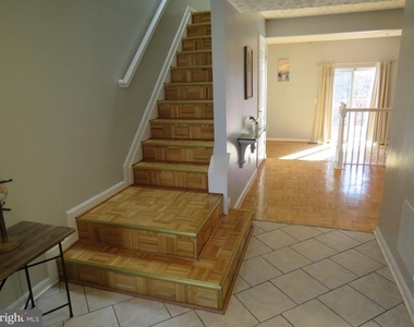 993 Joshua Tree Court - Photo Thumbnail 3