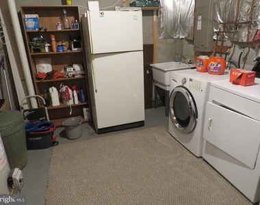 993 Joshua Tree Court - Photo Thumbnail 7