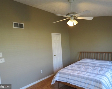 993 Joshua Tree Court - Photo Thumbnail 18