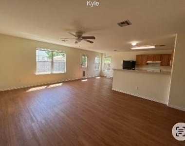 940 Goldenrod St - Photo Thumbnail 9