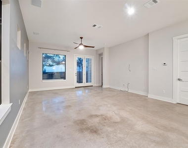 904 Freewater Ln - Photo Thumbnail 26