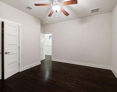 904 Freewater Ln - Photo Thumbnail 22