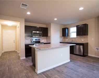 142 Sulphur River Loop - Photo Thumbnail 7