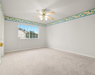 1911 Cedar Bend Dr - Photo Thumbnail 24