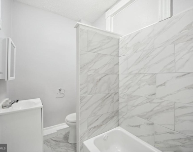 1524 E 28th Street E - Photo Thumbnail 11