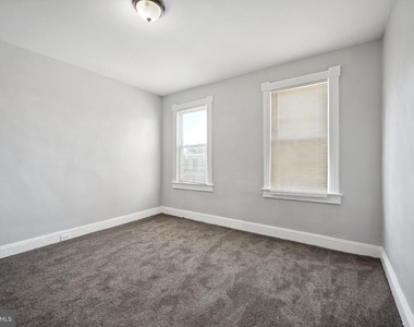 1524 E 28th Street E - Photo Thumbnail 9