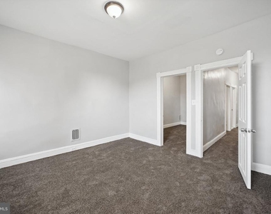 1524 E 28th Street E - Photo Thumbnail 10