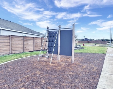 517 W Luna Blue Ln - Photo Thumbnail 11