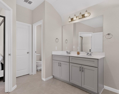 6317 Marsh Ln - Photo Thumbnail 21