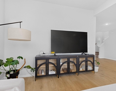6317 Marsh Ln - Photo Thumbnail 7