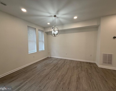5215 Ready Avenue - Photo Thumbnail 16
