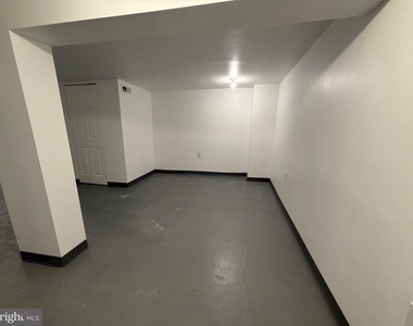 5215 Ready Avenue - Photo Thumbnail 11