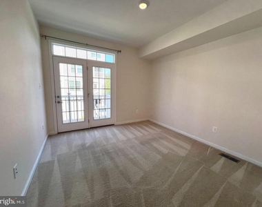 8005 Orchard Grove Road - Photo Thumbnail 12