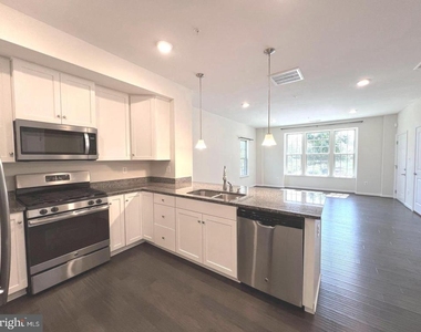 8005 Orchard Grove Road - Photo Thumbnail 4