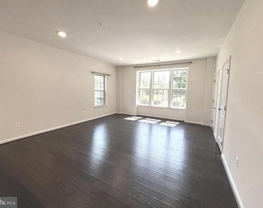 8005 Orchard Grove Road - Photo Thumbnail 2