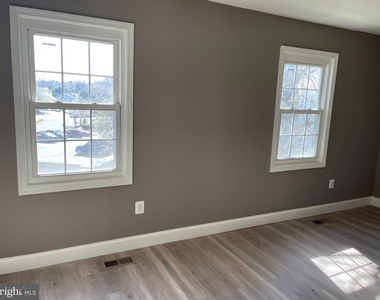1490 Blockton - Photo Thumbnail 3