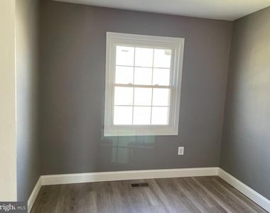 1490 Blockton - Photo Thumbnail 13