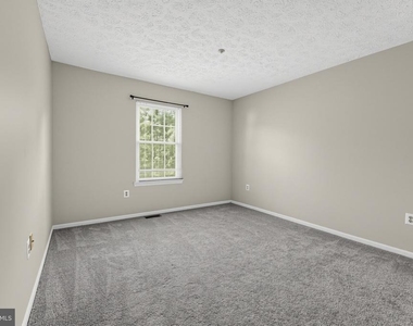 2504 Smoketree Lane - Photo Thumbnail 27