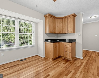 2504 Smoketree Lane - Photo Thumbnail 13