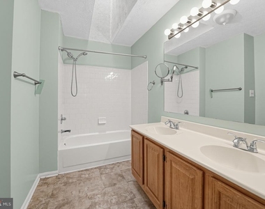 2504 Smoketree Lane - Photo Thumbnail 25