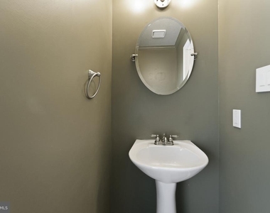 2504 Smoketree Lane - Photo Thumbnail 14