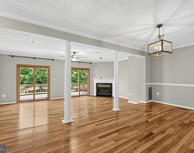 2504 Smoketree Lane - Photo Thumbnail 18