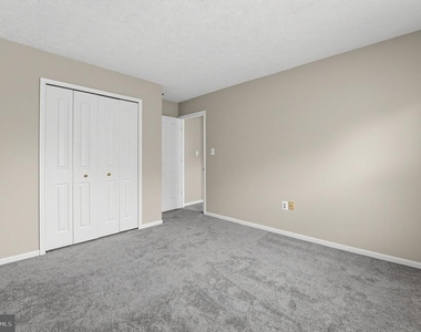 2504 Smoketree Lane - Photo Thumbnail 26
