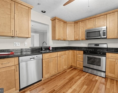 2504 Smoketree Lane - Photo Thumbnail 12