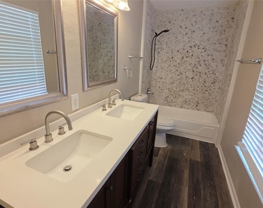 3246 Elizabeth Anne Ln - Photo Thumbnail 8